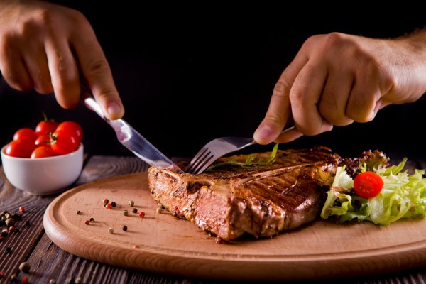 Nikmati Kelezatan Steak Bali: Rekomendasi Terbaik Waroeng Steak & Shake untuk Pecinta Daging (2024)