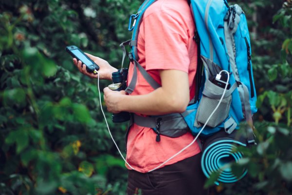 15 Rekomendasi Merk Power Bank Terbaik, Chas Gadget Jadi Lebih Mudah! (2023)