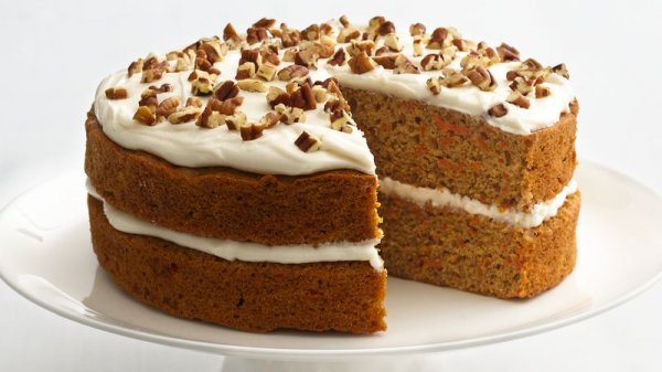 गाजर का केक एक क्लासिक केक है : सीखे की यह केक कैसे बनता है और अपने दोस्तों को दे जब वो कहे कुछ मीठा हो जाये।