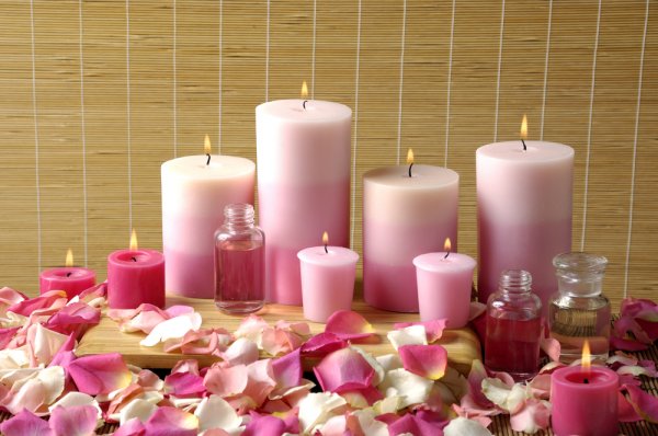Berikan Kesan yang Spesial dengan 10 Pilihan Merchandise Pernikahan Berupa Lilin Aromaterapi yang Menenangkan