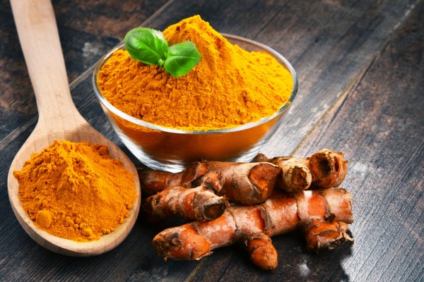Turmeric is the Miracle Superfood Known to India from Ancient Times. Discover How Turmeric is Used in Daily Life and the Health Benefits It Brings for Your Family (2020)