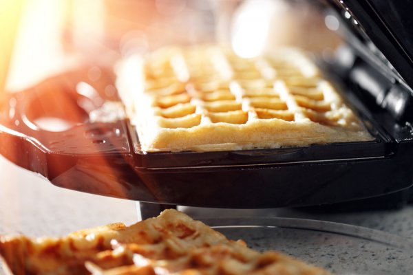Suka Camilan Waffle? Yuk, Bikin Kreasi Waffle dengan 10 Rekomendasi Mesin Waffle dan Tips Memilih Mesin Waffle Berkualitas