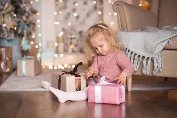 Top 10 món quà Noel cho bé 3 tuổi thiết thực nhất (năm 2020)