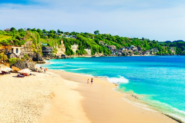 10 Rekomendasi Pantai Terbaik di Bali yang Sayang untuk Dilewatkan Saat Berwisata ke Bali (2023)