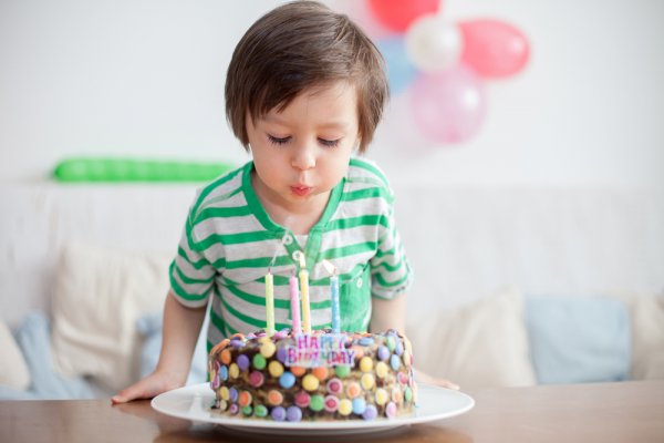 10 Unique Gifts for 4 Year Old Boy's Birthday and Awesome Games for His Birthday Party