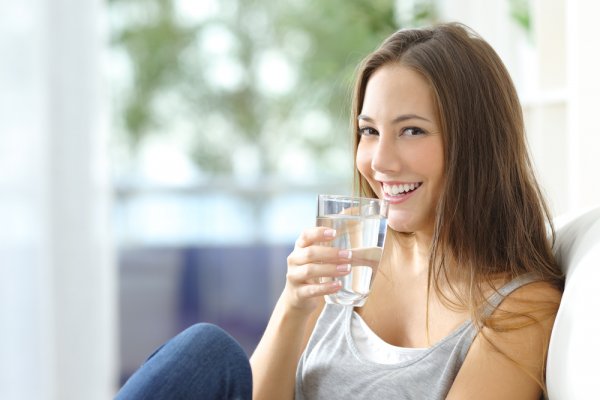 15 Air Mineral Terbaik Menjaga Tubuh Tetap Sehat Setiap Hari! (2023)