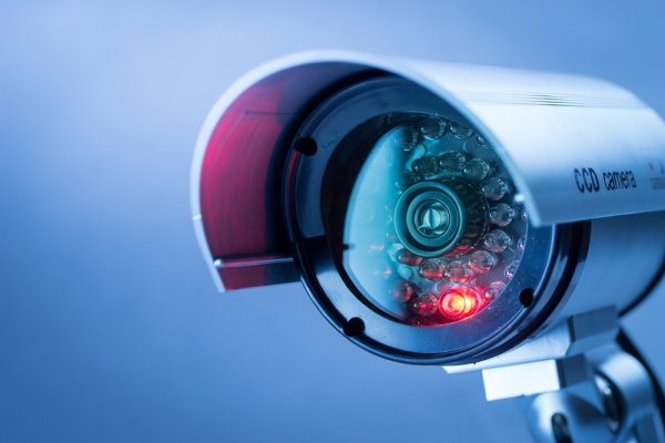 10 Kamera CCTV Terbaik untuk Keamanan Maksimal Anda