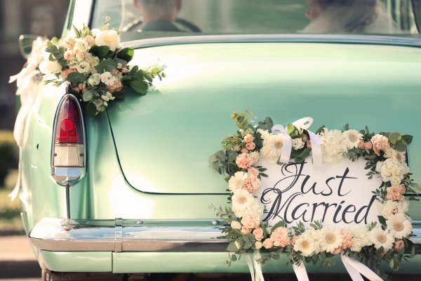 Ide Hiasan Mobil Pengantin dan 8 Aksesoris Hiasan Cantik untuk Hari Pernikahan Makin Berkesan