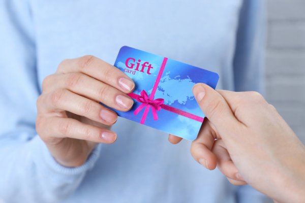 10 Gifts that You Can Give Using Gift Wallet Free Reward Card—Gift ...