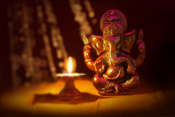 10 Ganesh Chaturthi Gifts to Buy Online in 2019 and How to Organise a Grand Welcome and Comfortable Stay for Ganpati at Your Home