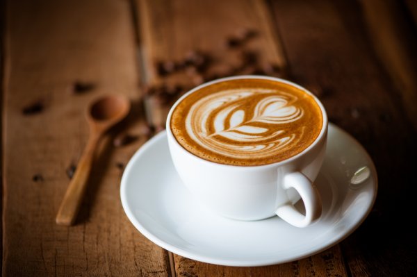 10 Macam Kopi Susu ala Kafe yang Bisa Kamu Buat Sendiri di Rumah