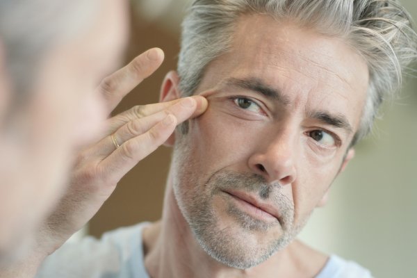 Slow Down the Aging Process and Keep Looking Younger and Happier for Longer: Great Anti-Aging Tips for Males to Reduce the Visible Signs of Aging and Boost Your Personality and Confidence (2021)
