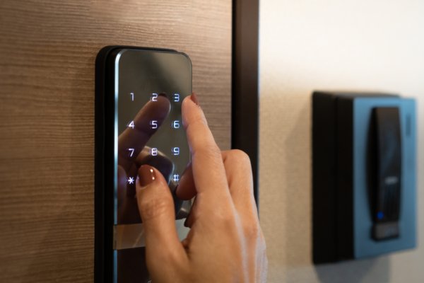 Rekomendasi 15 Smart Door Lock Terbaik, Dilengkapi Fitur Canggih! (2023)