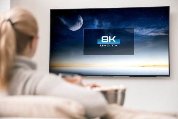 10 tivi 8K đẳng cấp nâng tầm trải nghiệm thư giãn ngay tại nhà (năm 2022)