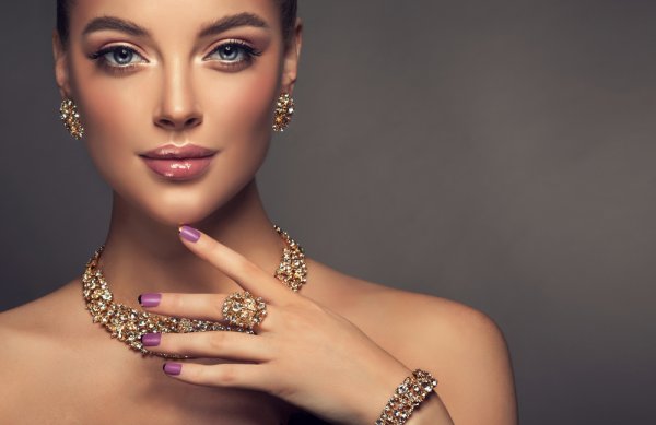Top 10 trang sức vàng Italy cuốn hút dành tặng cho phái đẹp (năm 2021)