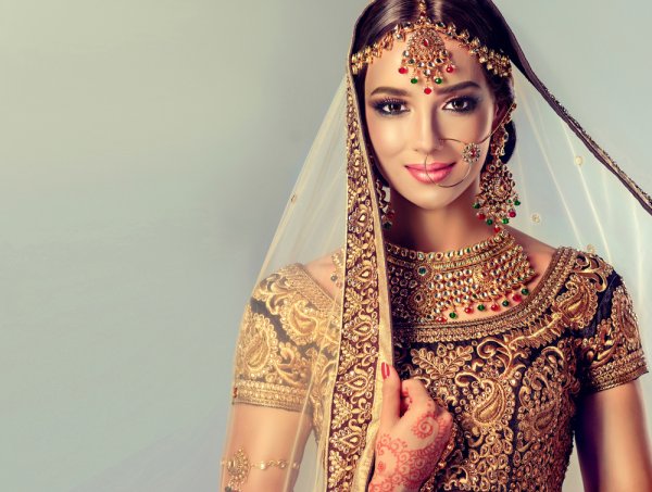 Do You Know the Latest Lehenga and Saree Trends? Learn How to Wear Lehengas as Sarees and Vice Versa, or Turn to Our Pick of 10 Stunning Lehega Sarees (2019)