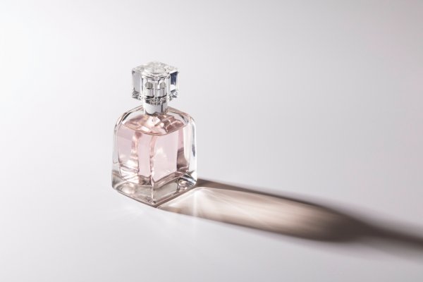 12 Rekomendasi Parfum Hermes yang Enak, Wanginya Tahan Seharian! (2023)