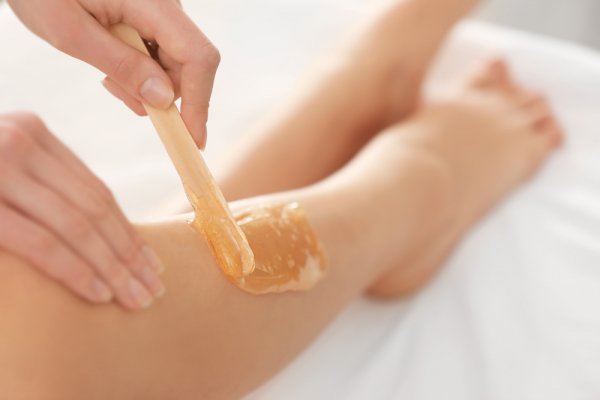 15 Rekomendasi Sugar Waxing Terbaik untuk Kulit Halus dan Bebas Bulu (2023)