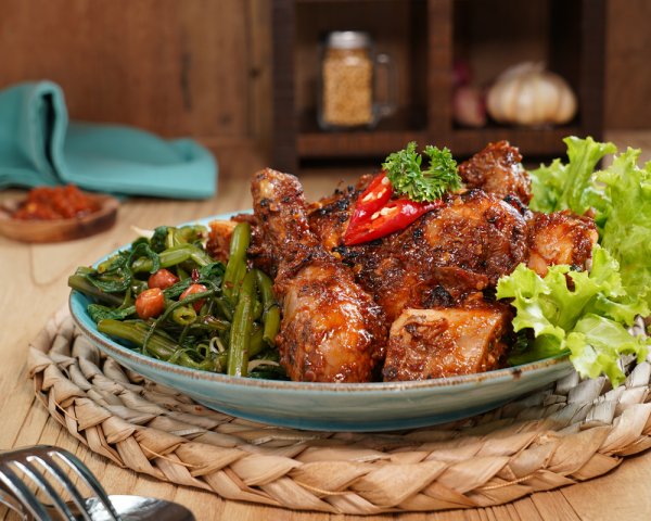 Jelajahi Kelezatan Kuliner Lombok di Bali: 12 Rekomendasi Restoran Ayam Taliwang yang Hits (2024)