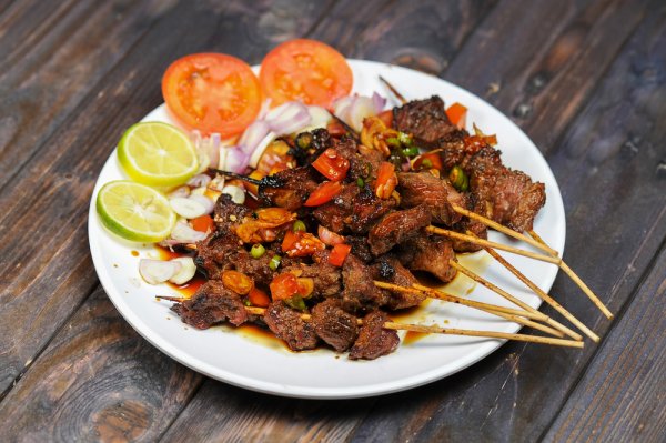 Sensasi Kuliner Menggoda, Yuk, Nikmati 10 Sate Kambing yang Terkenal Enak di Malang (2024)