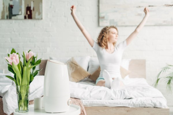 10 máy khử mùi phòng ngủ cho phòng bạn luôn trong lành, thơm mát (năm 2022)