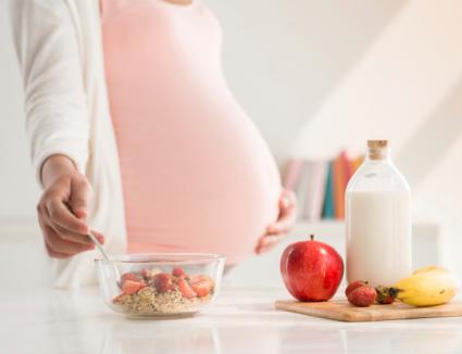Jaga Asupan Nutrisi dan Gizi Selama Kehamilan dengan 10+ Rekomendasi Makanan untuk Ibu Hamil Berikut Ini