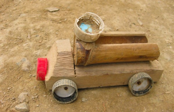 10 Rekomendasi Mainan dari Bambu yang Keren dan Asyik untuk Dimainkan Anak