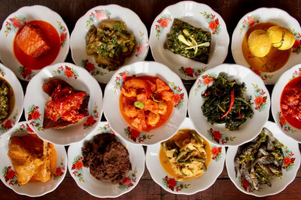 Mencari Masakan Padang Saat Pergi ke Bali? Yuk Ketahui 10 Rekomendasi Masakan Padang di Bali! (2023)