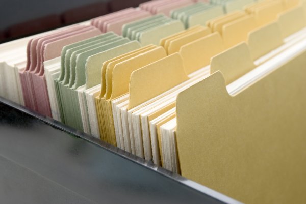 30 Rekomendasi File Holder Terbaik Menurut Desain Interior Kenamaan untuk Menyimpan File Berbentuk Hardcopy (2023)