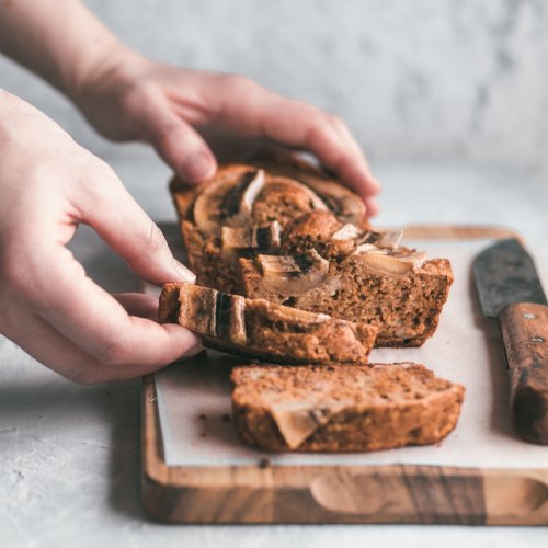 Don't Throw Away That Stale Bread, Better Yet, Make a Cake with it! Learn How to Make Cake from Bread with These 4 Delicious Recipes (2019)