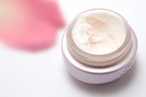 Ayo Buat Kulitmu Sehat dan Cantik dengan 10 Rekomendasi Produk Skin Care Jepang yang Bagus Ini (2023)