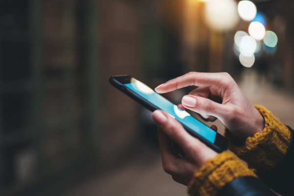 6 Rekomendasi Paket Internet untuk Smartphone agar Kamu Selalu Mobile di 2021!