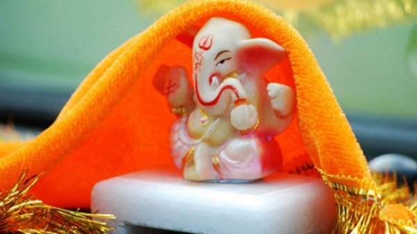 Greet Your Friends and Loved Ones with Beautiful Ganesh Chaturthi Wishes: Best Ganesh Chaturthi Wishes for 2020