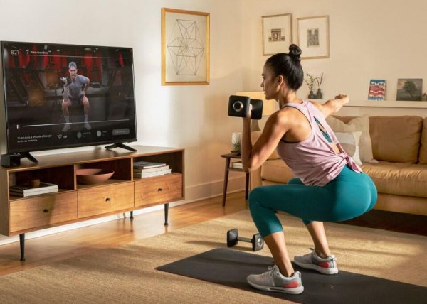 Best Home Exercise Apps to Download in 2020: Because It’s Less Awkward to Get Sweaty at Home If You're Fairly New to the Whole Thing