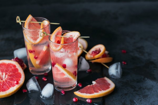 Looking for Some Healthy Drinks to Serve at Your Next Party? Go with These Delicious Mocktail Recipes with Grenadine Syrup! (2020)