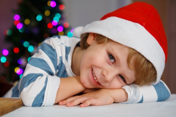 ２歳の男の子に人気のクリスマスプレゼントランキング2020 ミニカーや乗用玩具が大好評 ベストプレゼントガイド