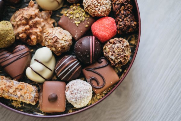 Chocoholics Rejoice! We List 30 of the Best Chocolates in India, from Gift Packs to Dark Chocolate Bars to Single Toffees!  
