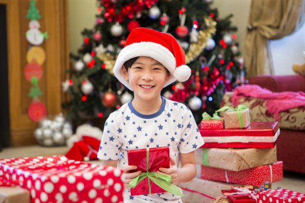 Top 10 món quà Noel độc đáo và ý nghĩa cho bé trai 9 tuổi (năm 2020)