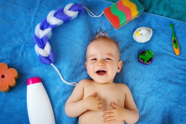Top 10 loại sữa tắm trẻ em sạch và an toàn cho làn da bé được các mẹ tin dùng hiện nay (năm 2022)