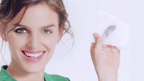Experts Call Make-Up Removal an Essential Step for a Healthy Skin(2021): 10 Best DIY Makeup Remover Options That Pampers Your Skin at the Same Time
