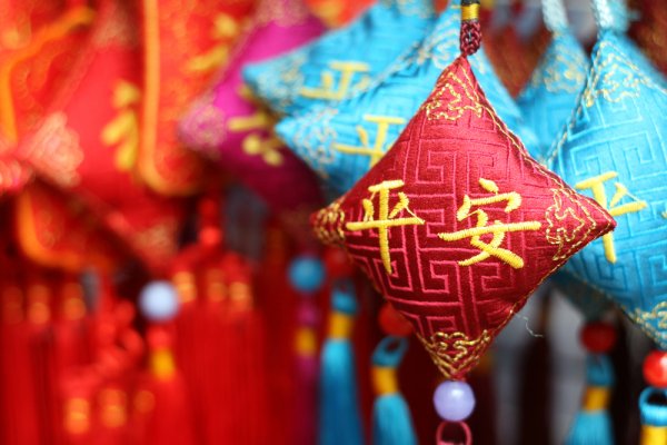 10 Rekomendasi Suvenir Ini Harus Anda Beli Saat Berkunjung ke China
