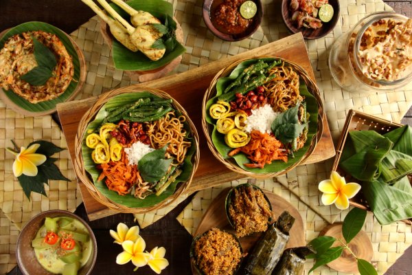 Menjelajahi Kelezatan Bali di Surabaya: 9 Rekomendasi Restoran Khas Bali yang Wajib Dicoba (2024)