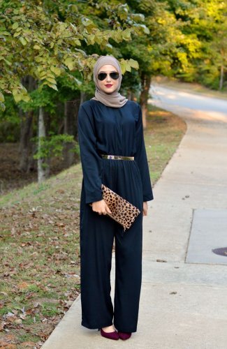 Mau Pakai Jumpsuit dengan Hijab? Why Not! Ini Tips dan 8 Rekomendasinya