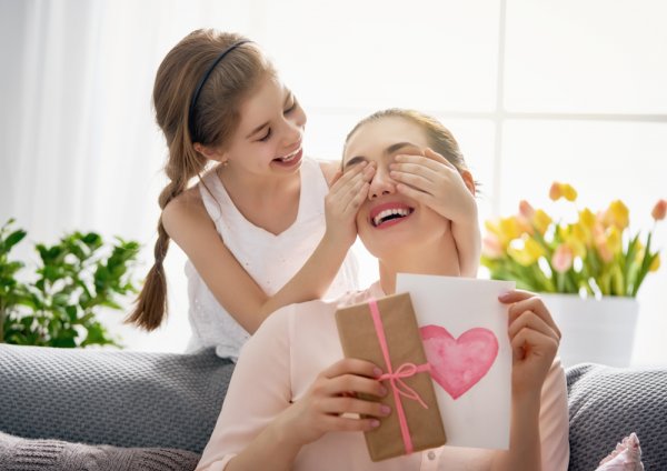 Gợi ý 30 món quà ý nghĩa dành tặng mẹ yêu (năm 2022)! Phiên bản mới nhất được lựa chọn bởi các chuyên gia quà tặng