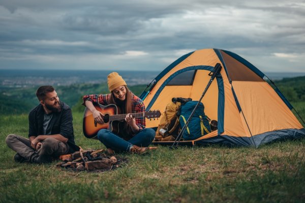 Rekomendasi 9 Tenda Camping Terbaik yang Awet dan Nyaman di 2023!