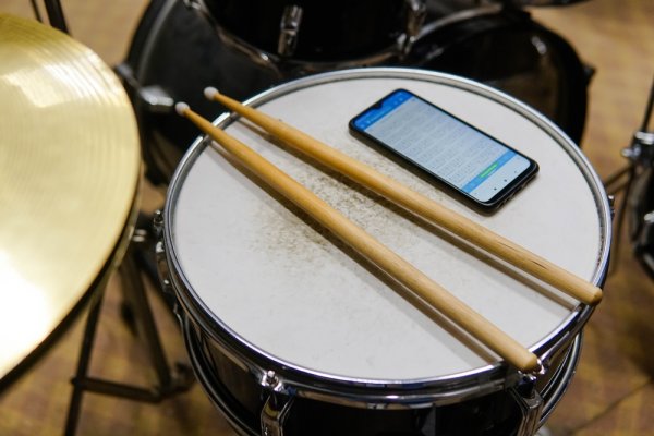 15 Rekomendasi Aplikasi Drummer Bantu Anda Menggali Potensi dalam Bermain Drum (2023)