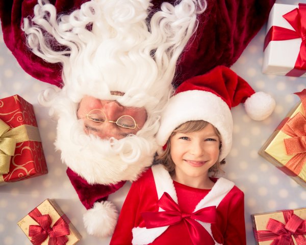 9歳の女の子に人気のクリスマスプレゼントランキング2020 シールメーカーやメイキングトイもおすすめ ベストプレゼントガイド