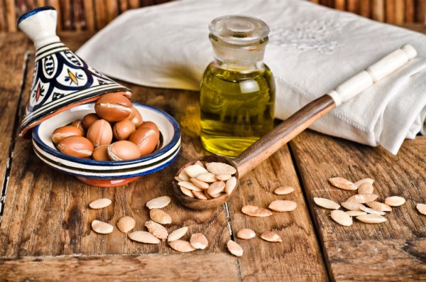 Everything That You Need to Know about Argan Oil: Your One-Stop Solution for Nourished and Shiny Hair and Ways of Using It