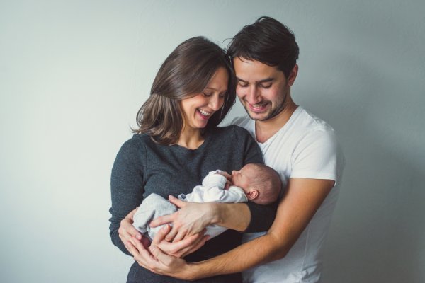 10 Gifts for Husband After New Baby to Thank Him and Help Prepare Him for Fatherhood (2018)