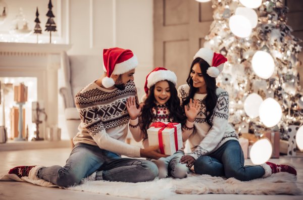 10 gợi ý giúp bạn mua quà Giáng Sinh cho con gái yêu khiến bé thích thú nhất (năm 2021)